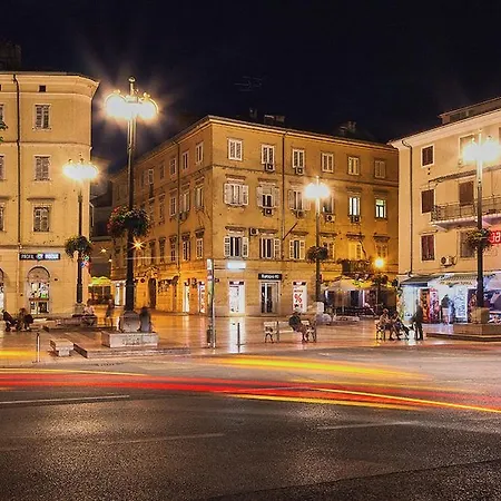 Odeon Apartment And Rooms Rijeka Exterior photo