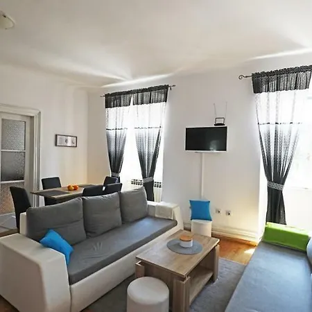 Odeon Apartment And Rooms Rijeka Exterior photo