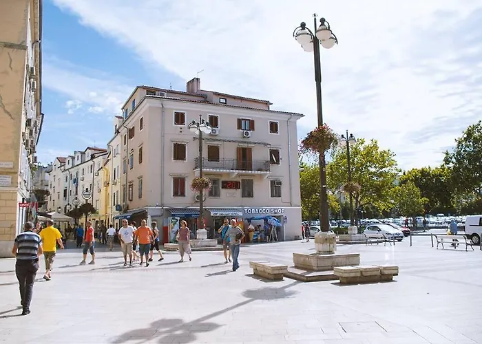 Odeon Apartment And Rooms